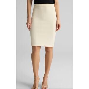 St. John Santana Knit Pull-on Straight Pencil Cream Skirt size 2